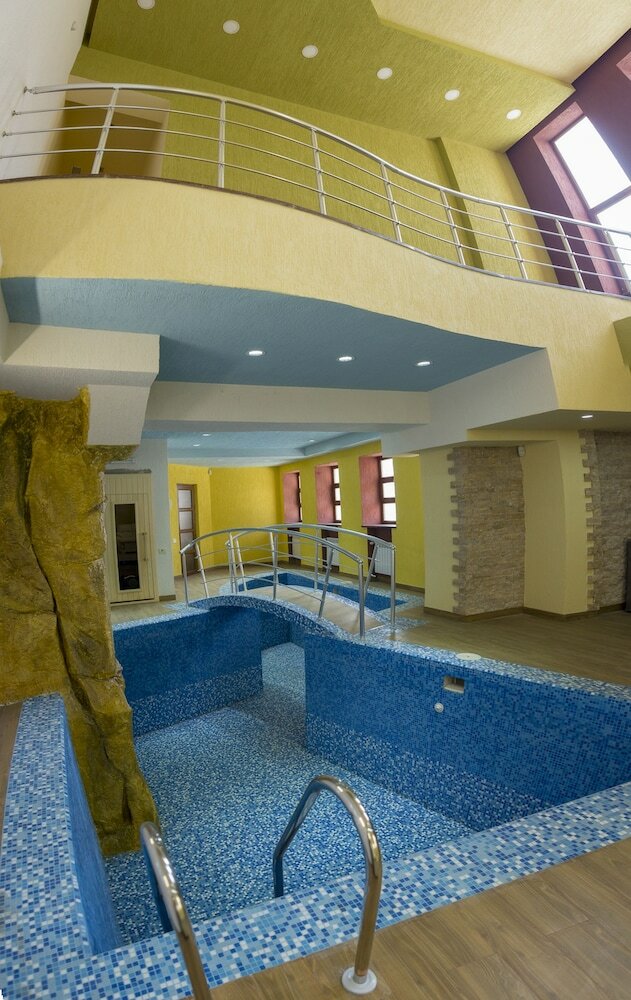 Grand Hills Hotel