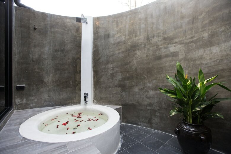Hotel Release Pool Villa Resort