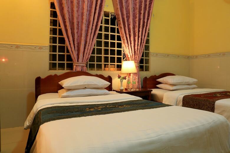 Hotel The Golden Square Villa