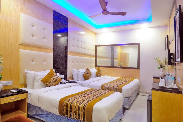 Hotel The Karlo Kastle By Check In Room
