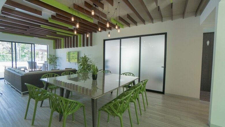 The Train Apartments Santa Ana