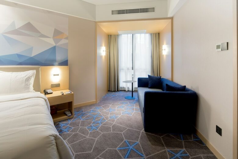 Hotel Holiday Inn Express Qidong Downtown
