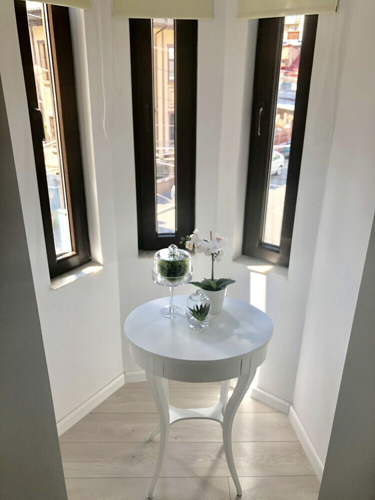Metropole Apartments Invilla Old City