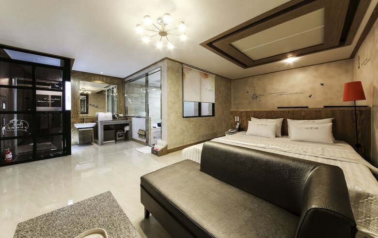 Hotel Time
