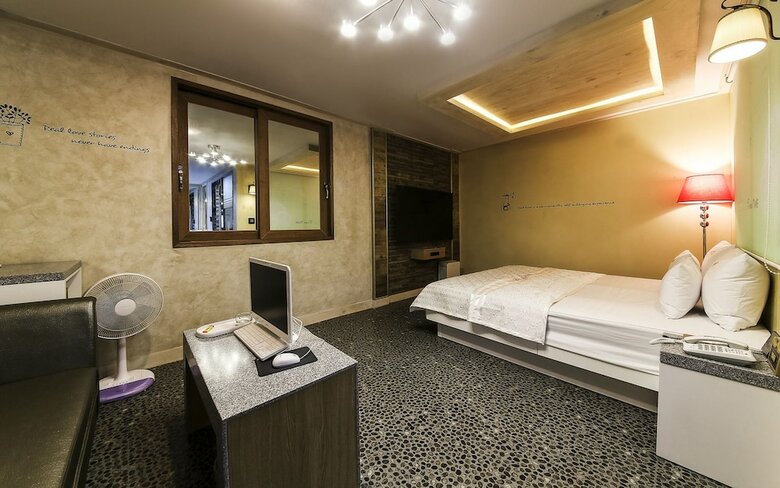 Hotel Time