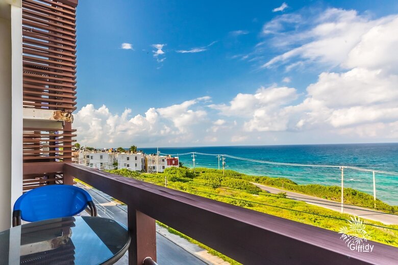 Deep Blue Condos - 103