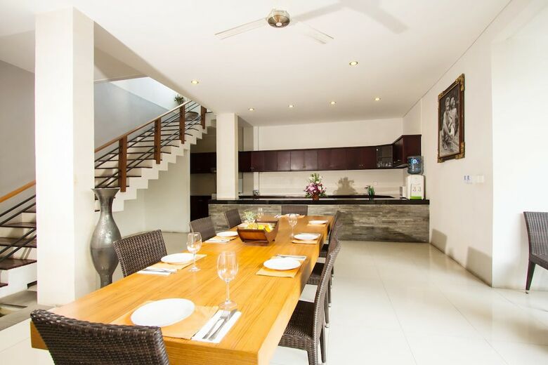 Hotel Apple Villa And Apartment