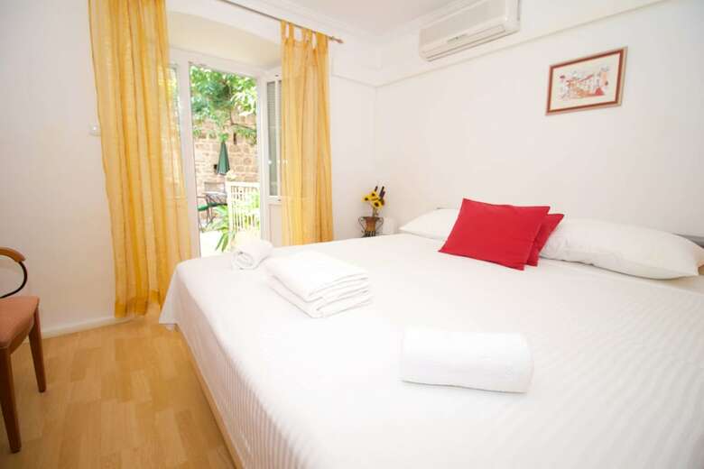 Divine Apartments