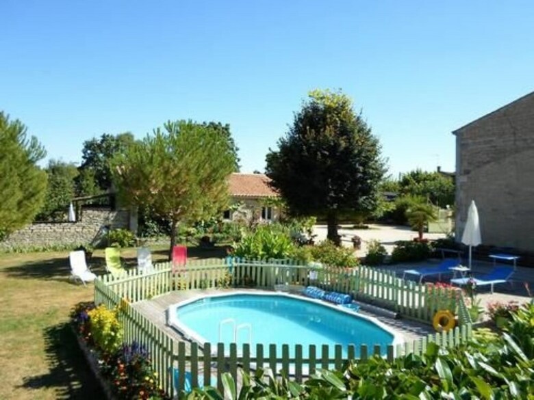 Hotel Chambre D'h�tes C�t� Marais