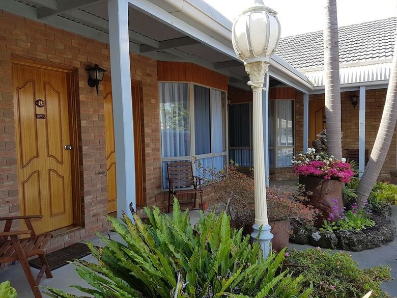 Coastal Waters Motor Inn