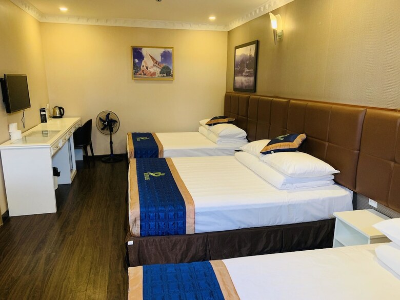 Pinus Hotel