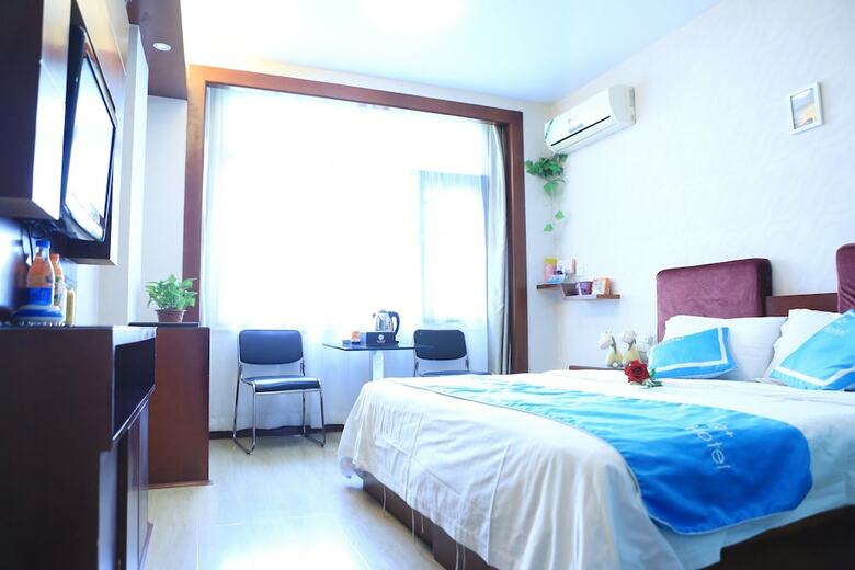 Ezhou Red Sun Grand Hotel