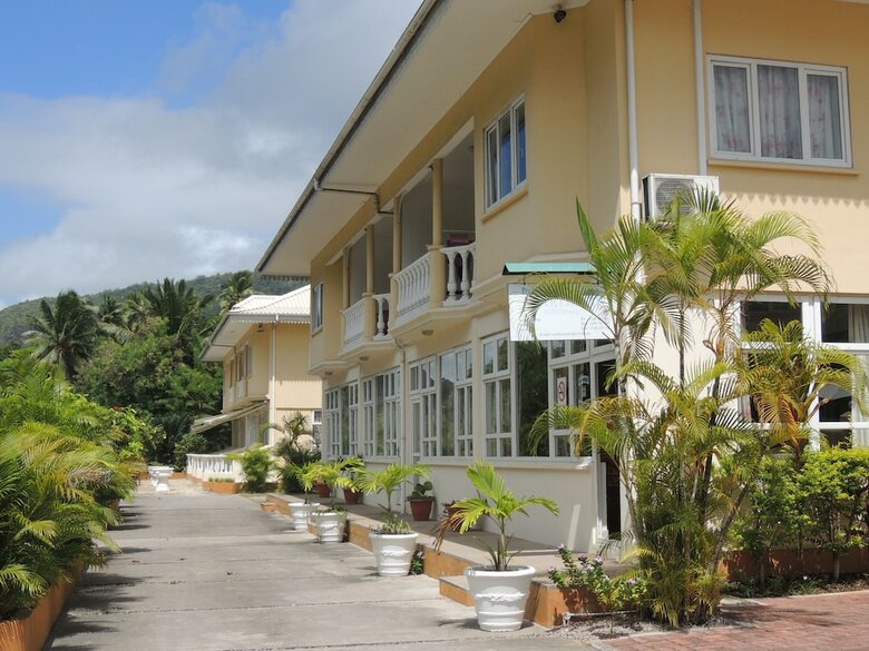 Aparthotel Reef Holiday Apartments