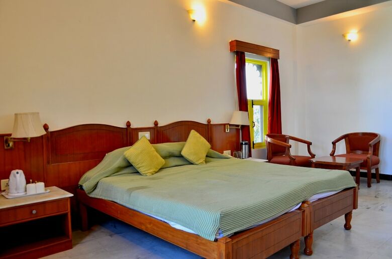 Hotel Sarovar On Lake Pichola