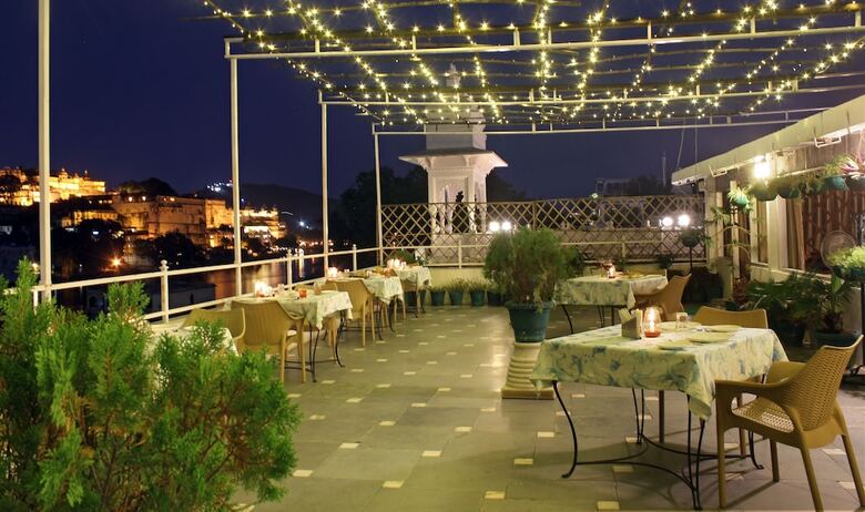 Hotel Sarovar On Lake Pichola