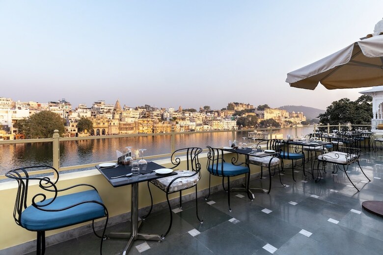 Hotel Sarovar On Lake Pichola