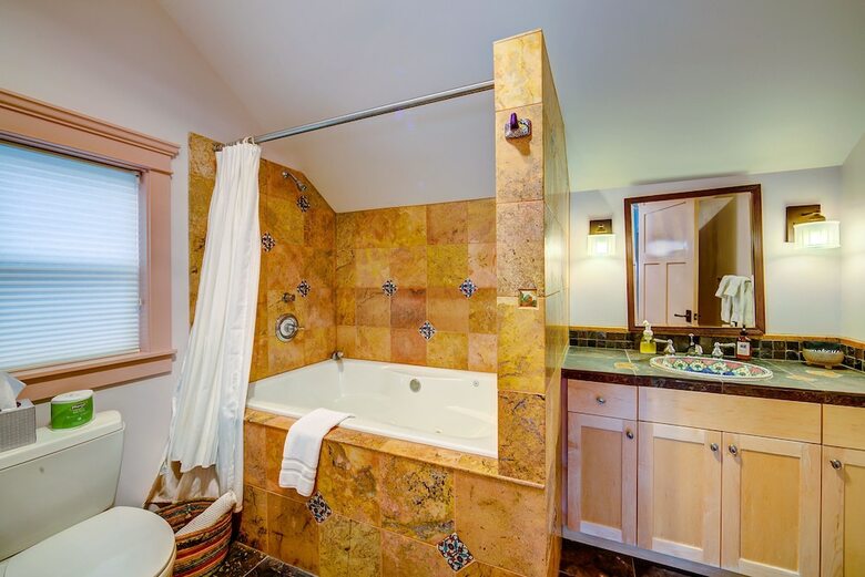 Hotel Carlisle Garden Suites