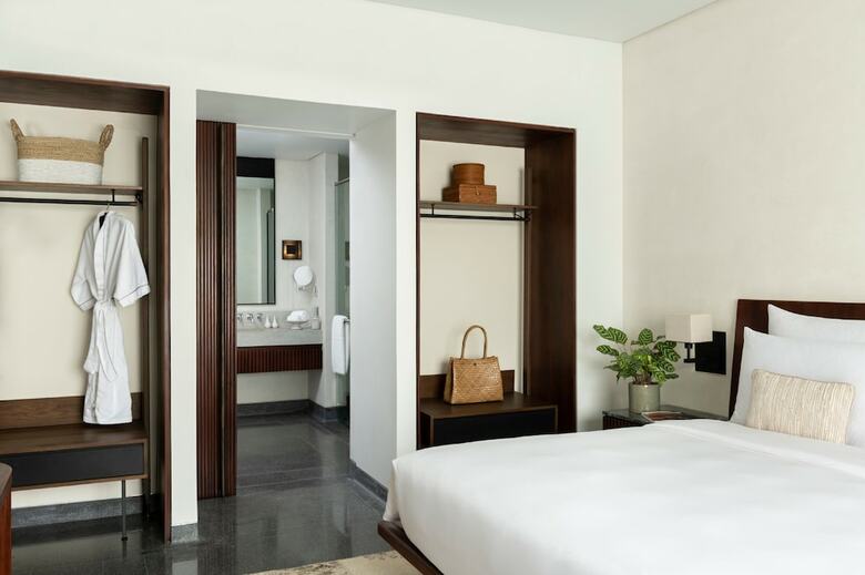 Hotel Treeline Urban Resort