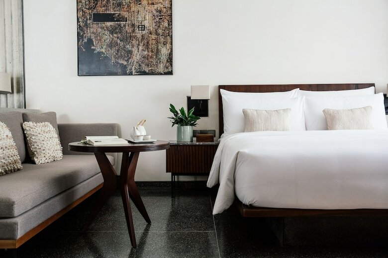 Hotel Treeline Urban Resort