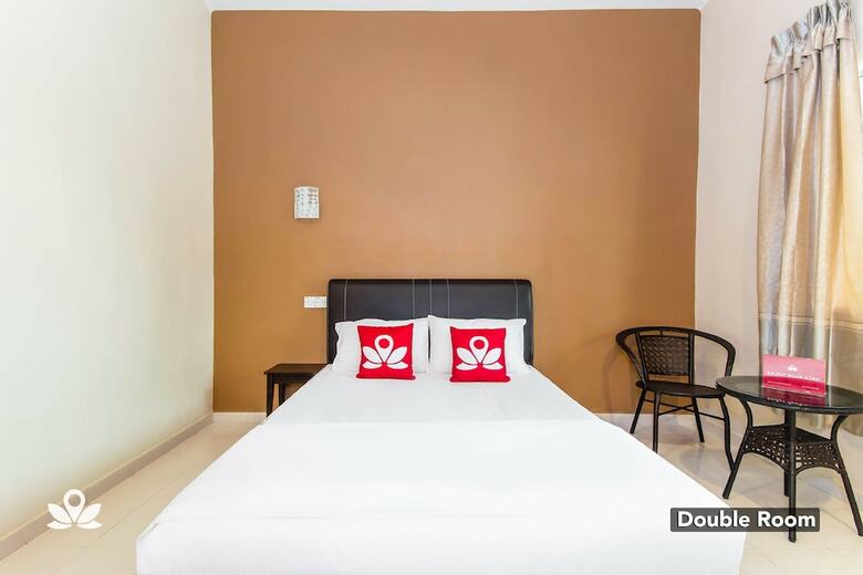 Zen Rooms Four F Motel