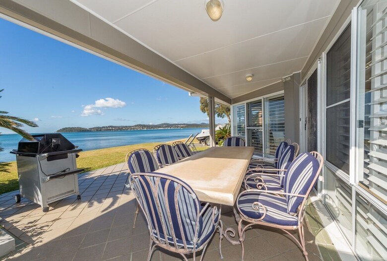Waterfront Wonderland Foreshore Drive 41