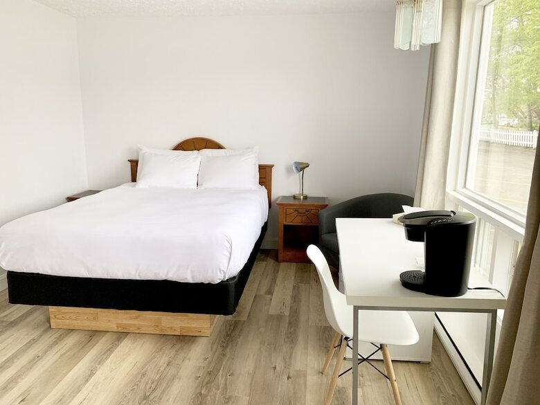 M Motel & Suites