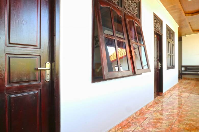 Hotel Bangsal Homestay