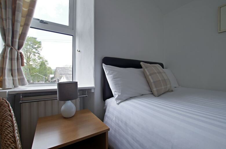 Hotel Brook House - Free On-site Car Park