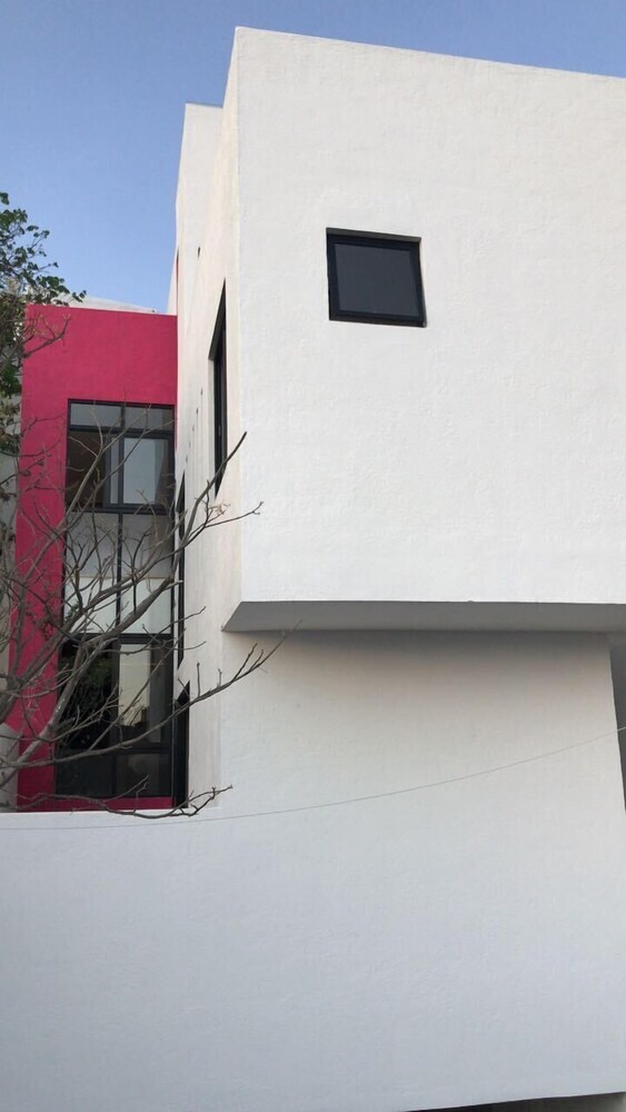 Casa Almendro - Near Union Garden