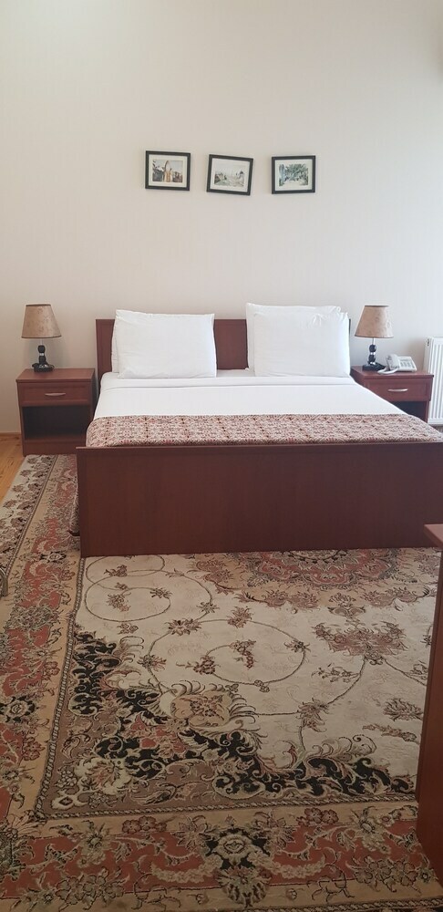 Garden Villa Hotel