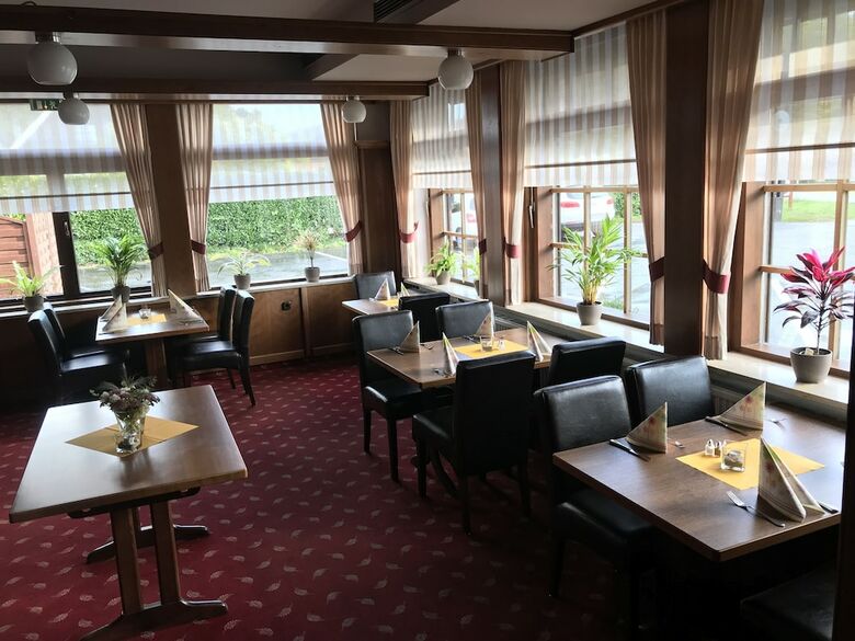 Hotel Zwei Linden - Links Der Elbe