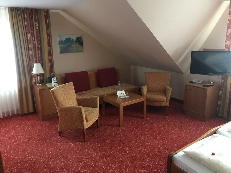 Hotel Zwei Linden - Links Der Elbe