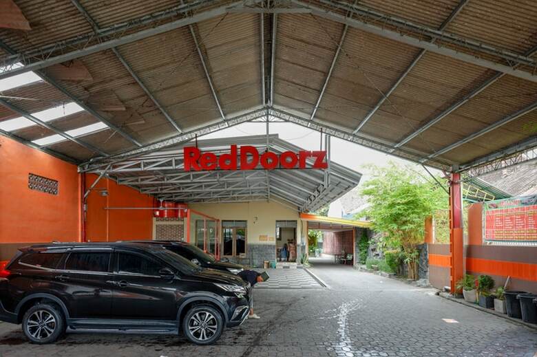 Hotel Reddoorz @ Jalan Parangtritis
