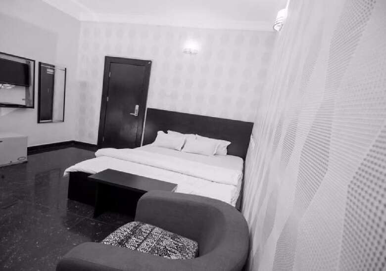 Grace Manor Hotels And Suites