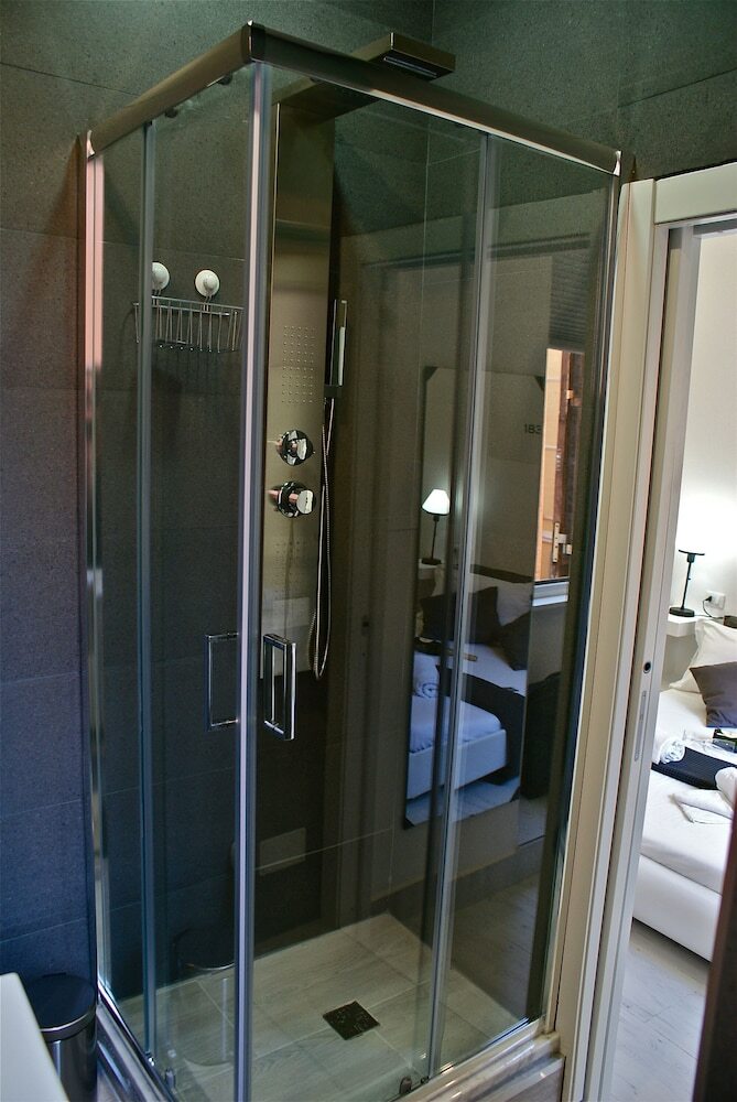 Hotel Empire Suites