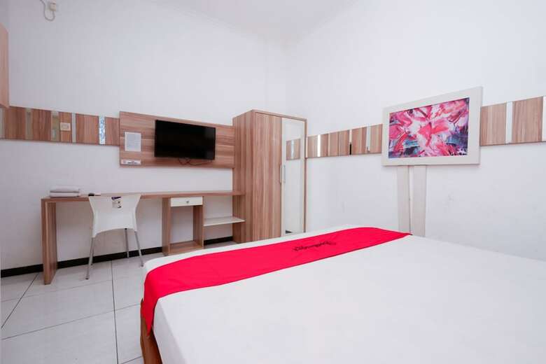 Hotel Reddoorz Near Plaza Simpang Lima