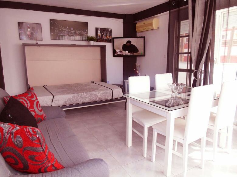 Apartamentos A&n Plaza Sol
