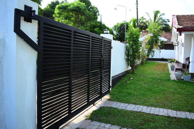 White Villa Airport Transit Hotel