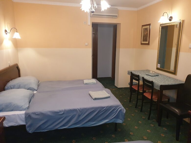 Hotel Casa Latina