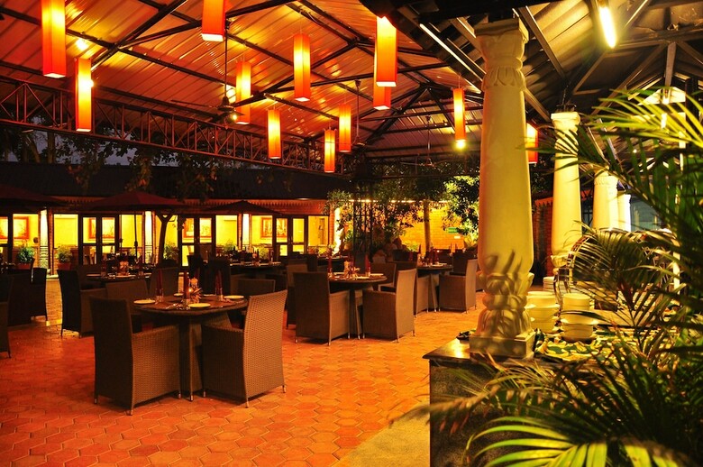 Hotel Aalankrita Resort And Convention