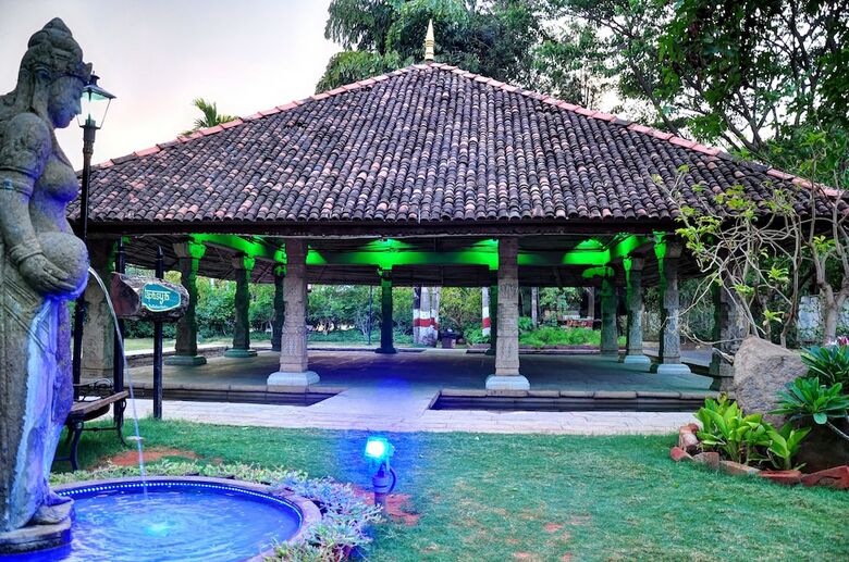 Hotel Aalankrita Resort And Convention