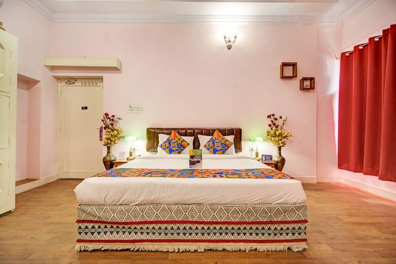 Fabhotel Pink Palace