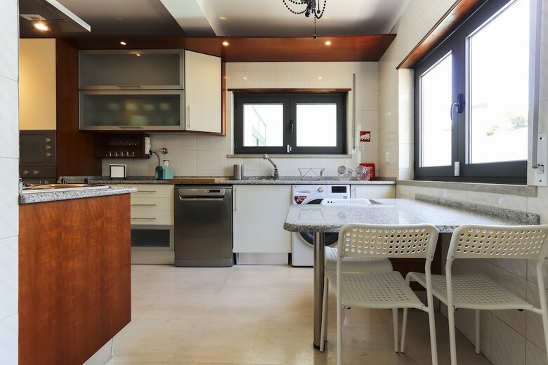 Parede Villa With Pool By Homing