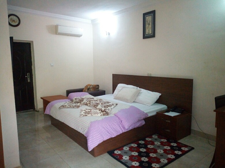 Orchard Hotel