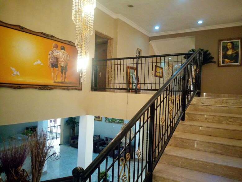 Orchard Hotel