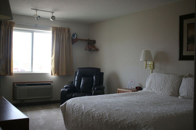 Hotel Red Carpet Inn & Suites