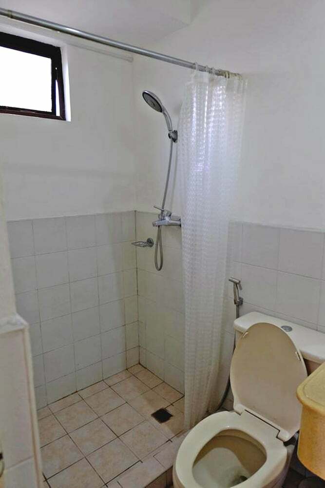Forbeswood Heights 2br By Stays Ph