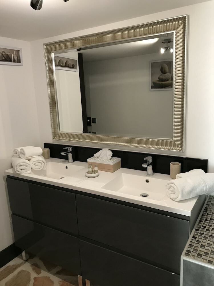 Hotel Au Gre Du Sud -  Chambres D'h�tes
