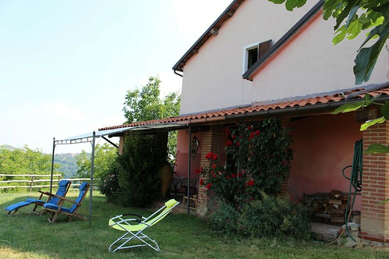 Apartamento Guesthouse Rustico Nella Langa