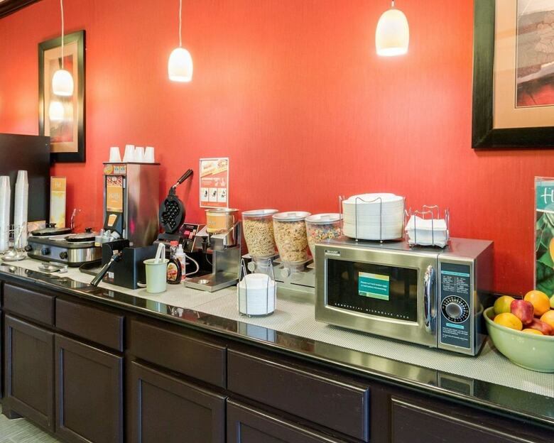 Hotel Quality Inn & Suites
